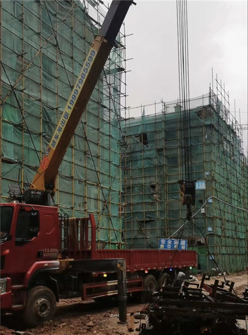 蓟州区“慢工细活”—— 吊车的 “微动控制” 技术